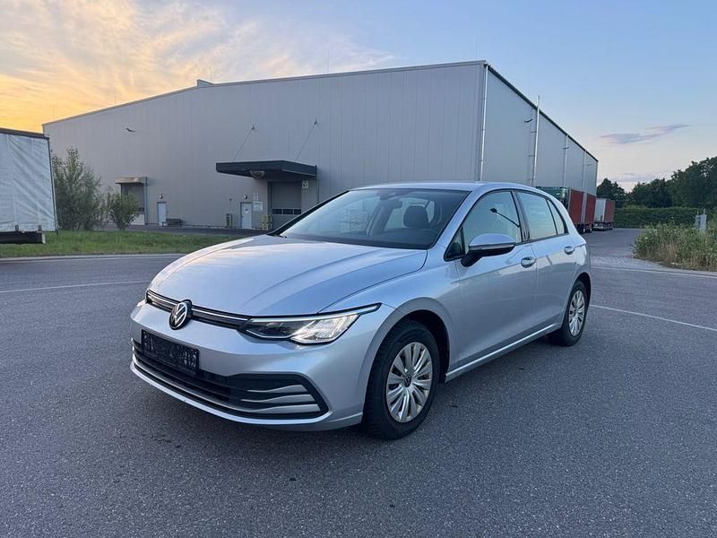 Silber Gebraucht 2022 VW Golf VIII Limousine | 14.900 € (Fairer Preis) - Bild 1/4