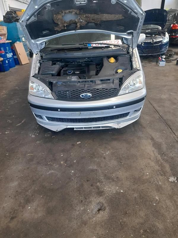 Silber Gebraucht 2002 Ford Galaxy Van / Kleinbus | 1.800 € - Bild 1/4