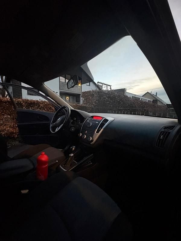 Gebraucht Kia Ceed 116 PS (85 kW) 2010 Blau Kleinwagen