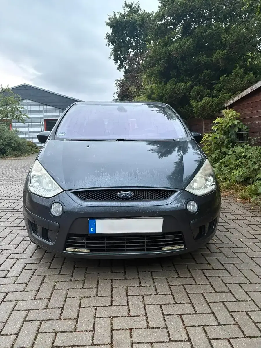 Gebraucht Ford S-MAX Titanium 140 PS (102 kW) 2008 Grau Van / Kleinbus