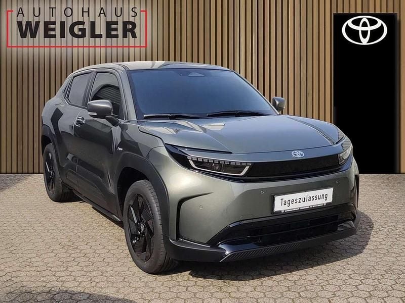 Gebraucht Toyota Urban Cruiser 127 kW (174 PS) 2026 Pine green SUV