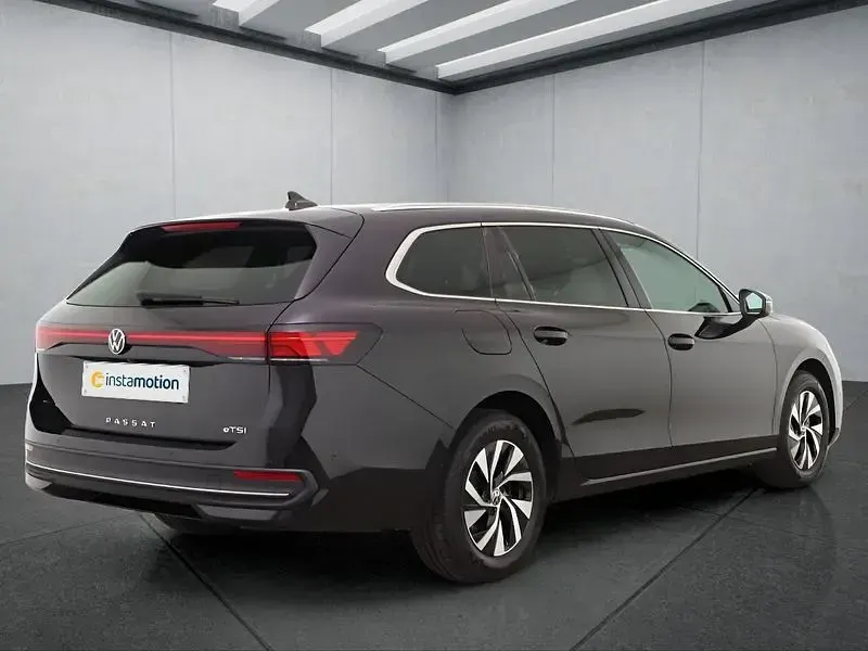 Gebraucht VW Passat 150 PS (110 kW) 2025 Schwarz Kombi