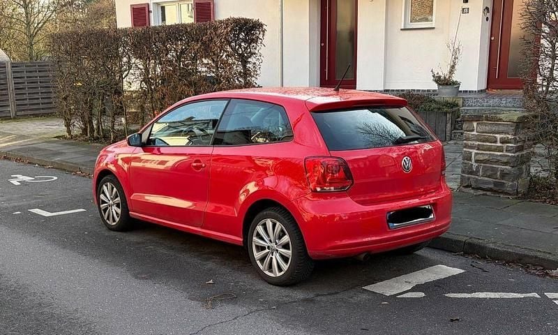 Rot Gebraucht 2010 VW Polo Team Limousine | 3.000 € (Superpreis) - Bild 1/4