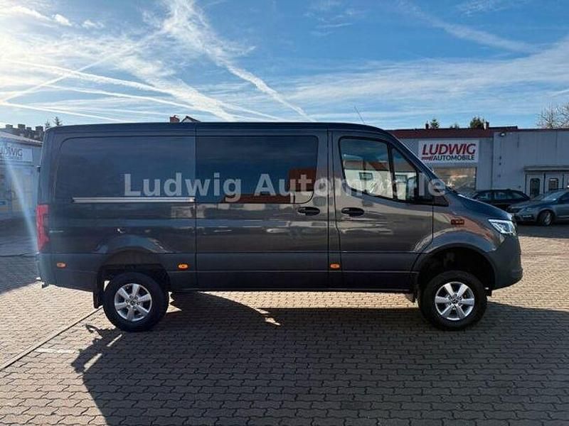 Gebraucht Mercedes Sprinter 190 PS (139 kW) 2023 Grau Van