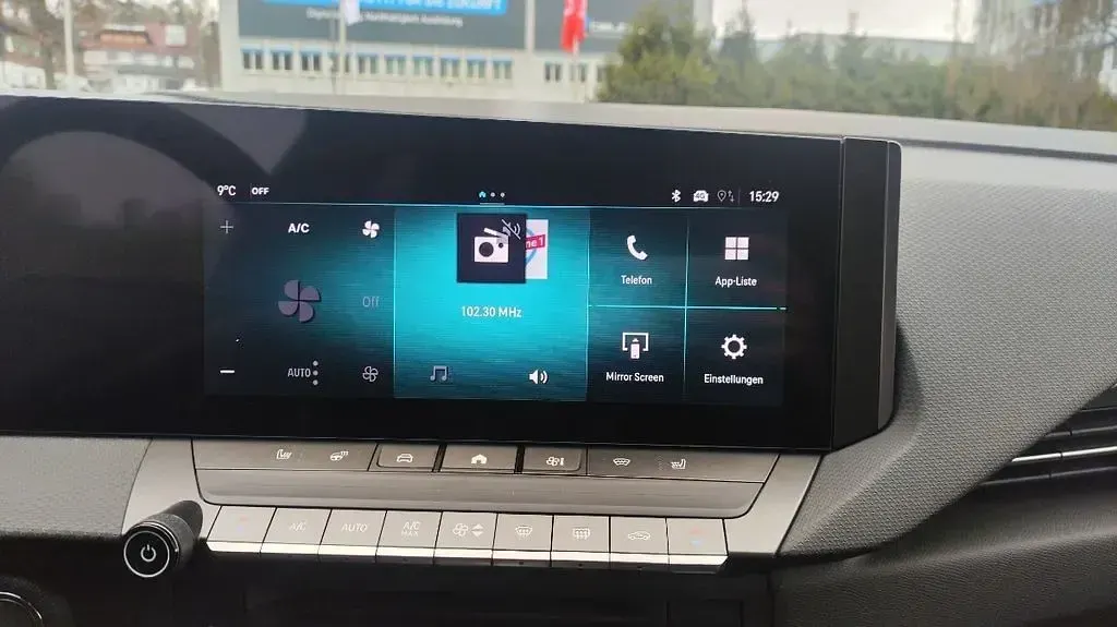 Gebraucht Opel Astra 145 PS (106 kW) 2026 Grau Limousine