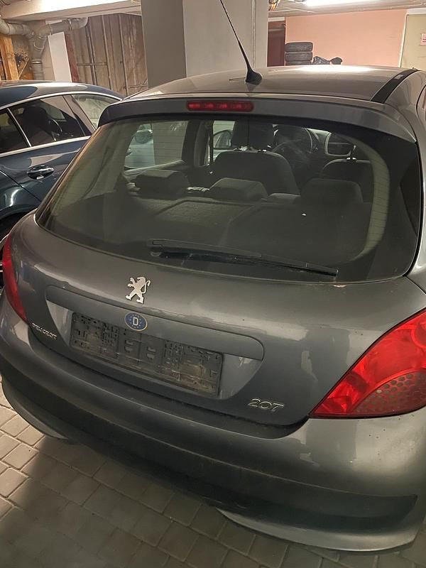 Gebraucht Peugeot 207 95 PS (69 kW) 2008 Kleinwagen