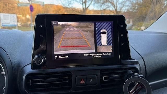 Gebraucht Opel Combo Life XL Ultimate 131 PS (96 kW) 2023 Weiß Van / Kleinbus