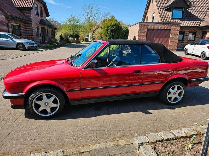 Rot Gebraucht 1986 BMW 325 Cabriolet Cabrio | 11.000 € - Bild 1/4