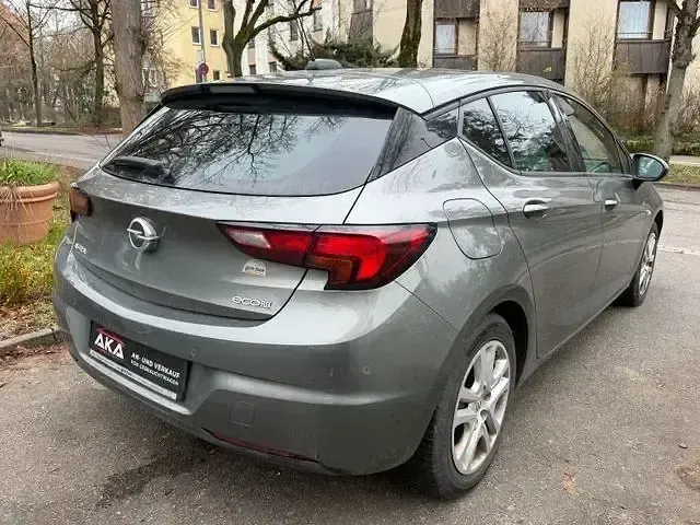 Usata Opel Astra Active 105 CV (77 kW) 2017 Grigio Berlina