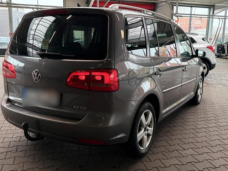 Gebraucht VW Touran 140 PS (102 kW) 2012 Grau Van / Kleinbus