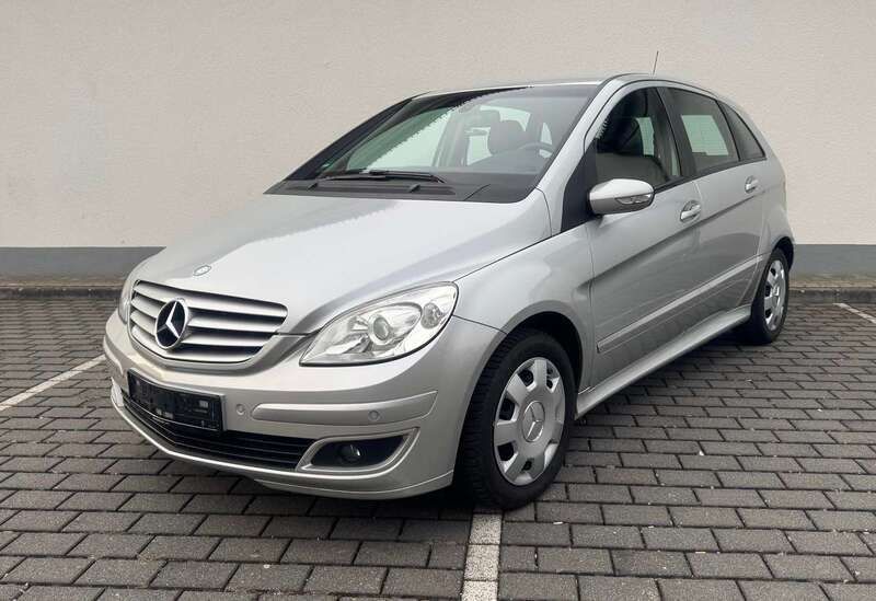 Silber Gebraucht 2007 Mercedes B200 Van / Kleinbus | 3.299 € (Fairer Preis) - Bild 1/4