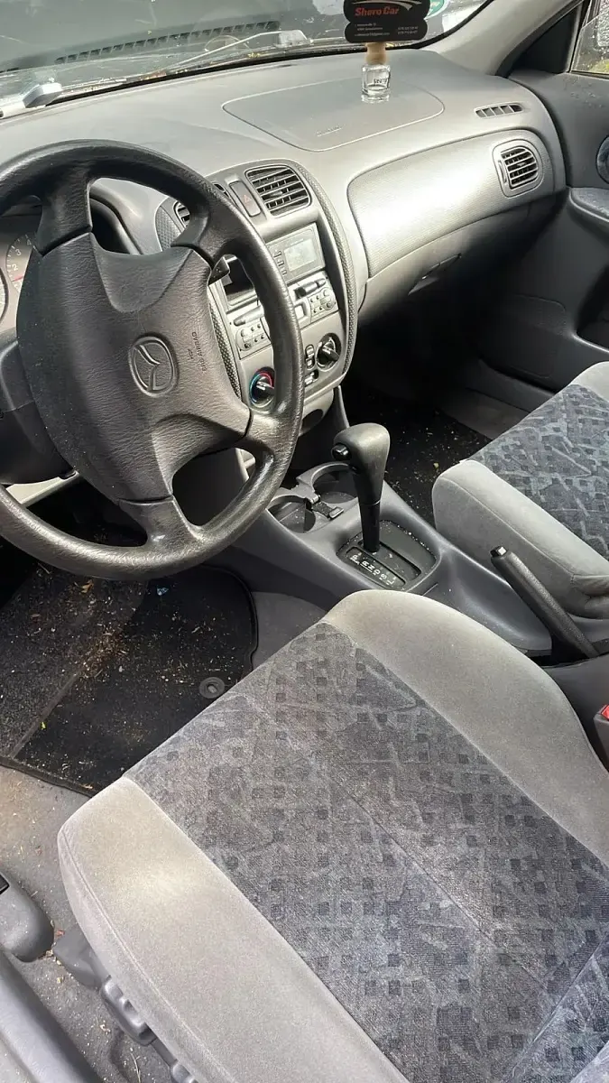 Gebraucht Mazda 323 1998 Grün Limousine