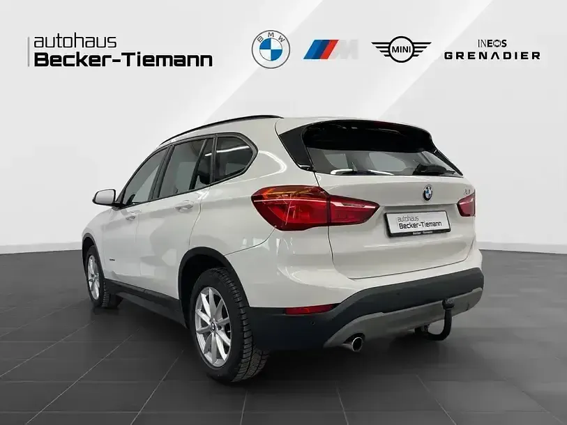 Używany BMW X1 Advantage 150 KM (110 kW) 2017 Biały SUV