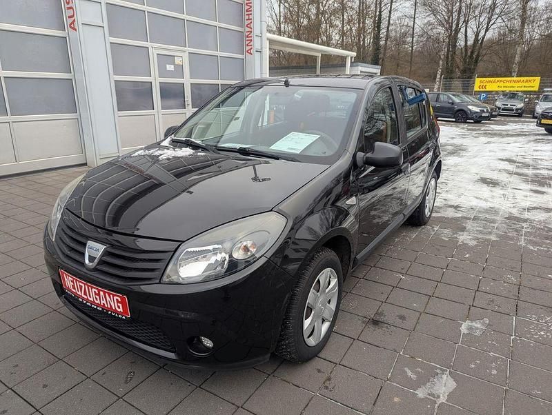 Schwarz Gebraucht 2012 Dacia Sandero Limousine | 4.900 € (Fairer Preis) - Bild 1/4