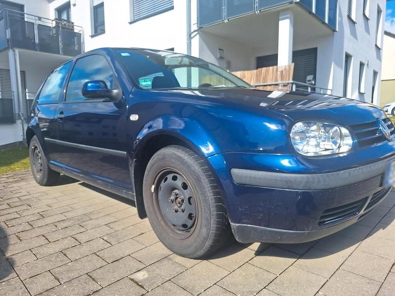 Gebraucht VW Golf IV 75 PS (55 kW) 2001 Blau Kleinwagen