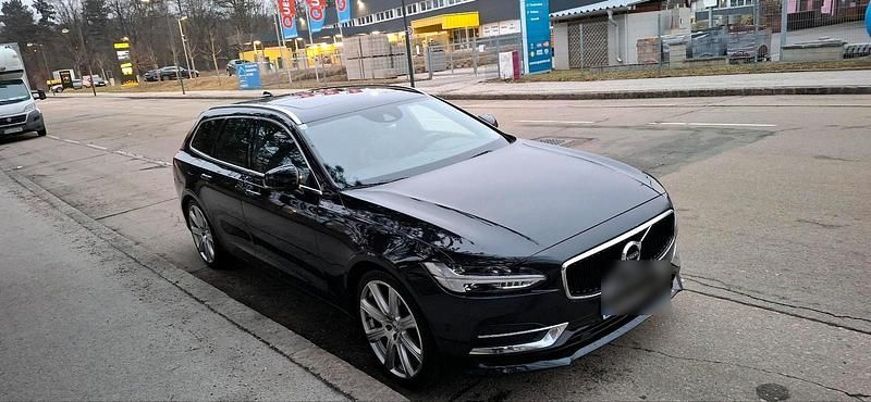 Gebraucht Volvo V90 Momentum 190 PS (139 kW) 2017 Schwarz Kombi