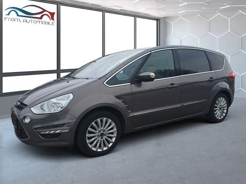 Gebraucht Ford S-MAX Titanium 116 PS (85 kW) 2012 Braun Van / Kleinbus