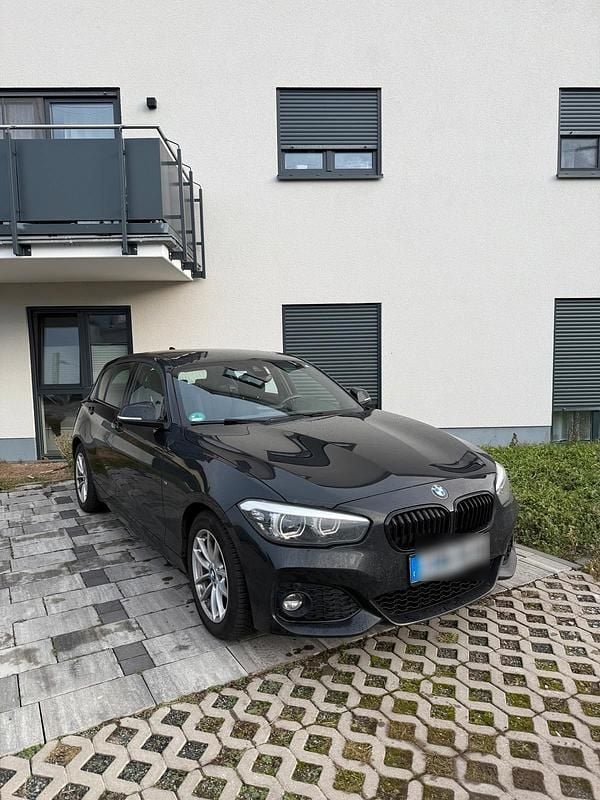 Schwarz Gebraucht 2019 BMW 120 M Sport Kleinwagen | 19.299 € (Guter Preis) - Bild 1/4