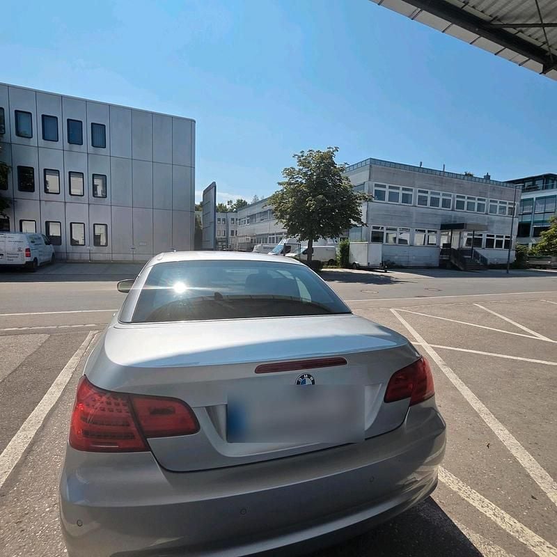 Gebraucht BMW 325 Cabriolet 210 PS (154 kW) 2010 Grau Cabrio