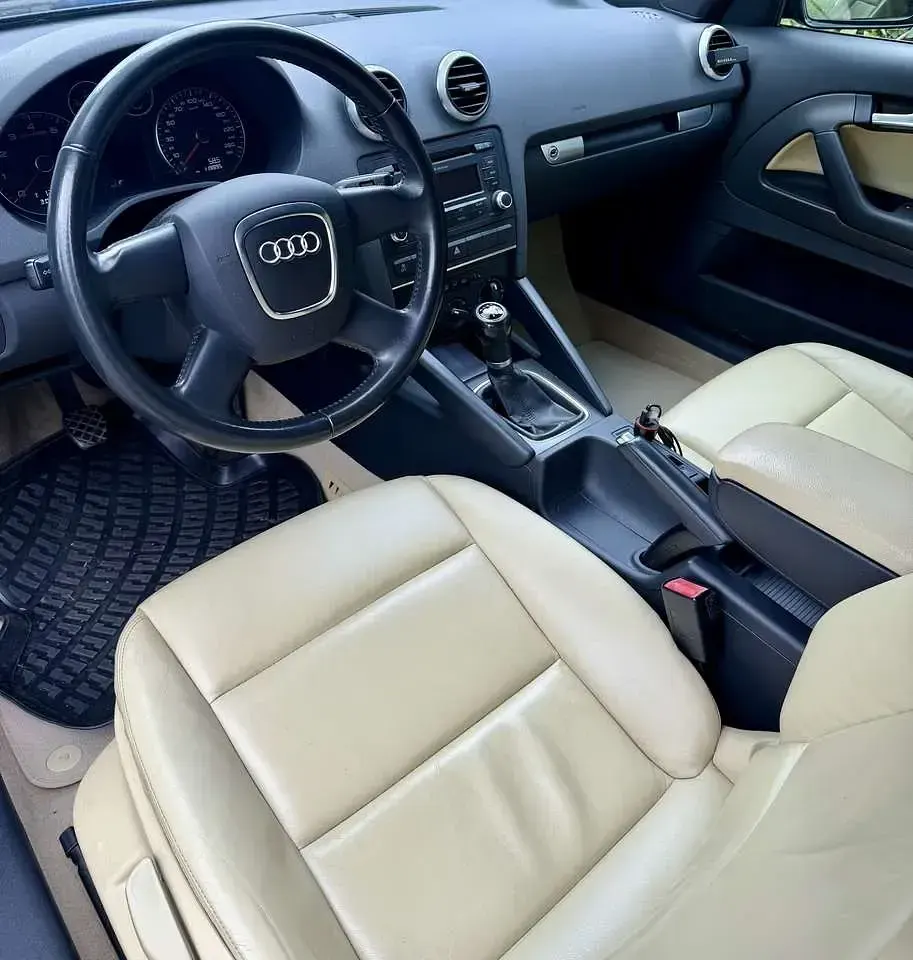 Gebraucht Audi Cabriolet 160 PS (117 kW) 2010 Schwarz Cabrio