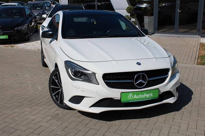 Gebraucht Mercedes CLA200 156 PS (114 kW) 2014 Weiß Limousine