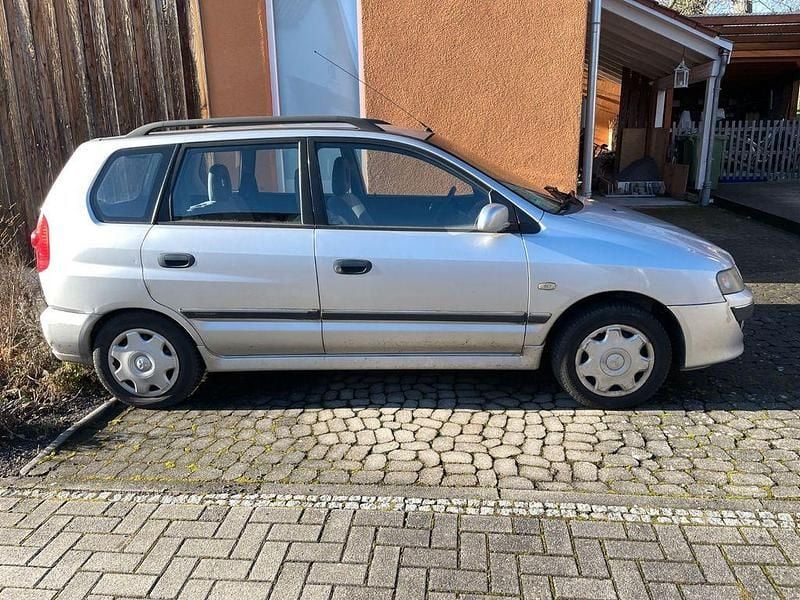 Silber Gebraucht 2002 Mitsubishi Space Star Van / Kleinbus | 600 € (Superpreis) - Bild 1/4