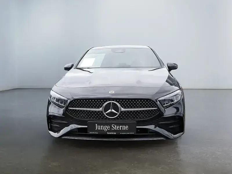 Gebraucht Mercedes A200 Avantgarde 163 PS (119 kW) 2025 Schwarz Limousine
