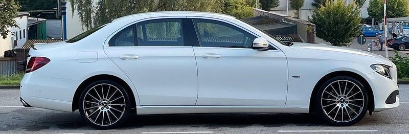 Gebraucht Mercedes E200 184 PS (135 kW) 2016 Weiß Limousine