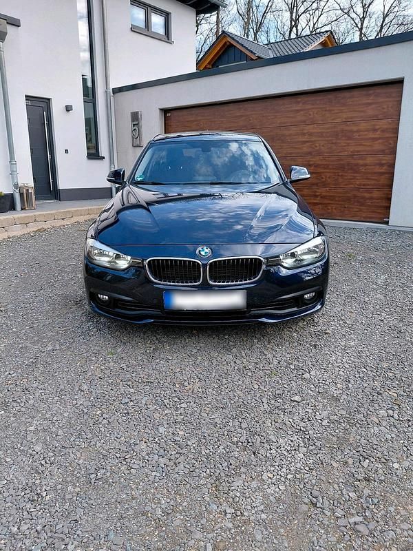 Gebraucht BMW 318 136 PS (100 kW) 2015 Blau Kombi