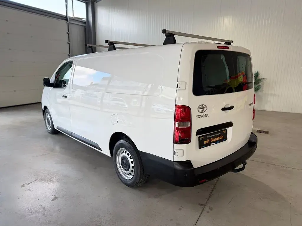 Gebraucht Toyota Proace 122 PS (89 kW) 2020 Weiß Van / Kleinbus