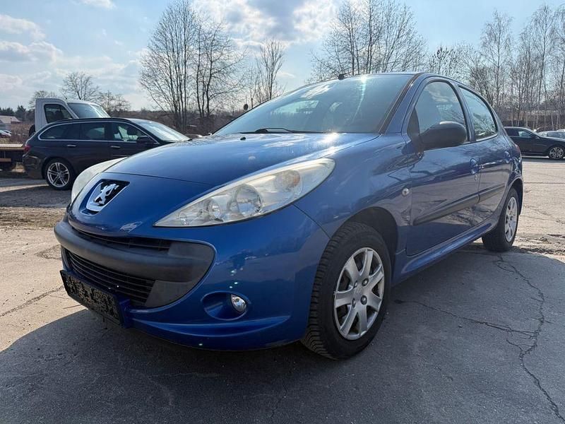 Gebraucht Peugeot 206 Basis 75 PS (55 kW) 2010 Blau Limousine