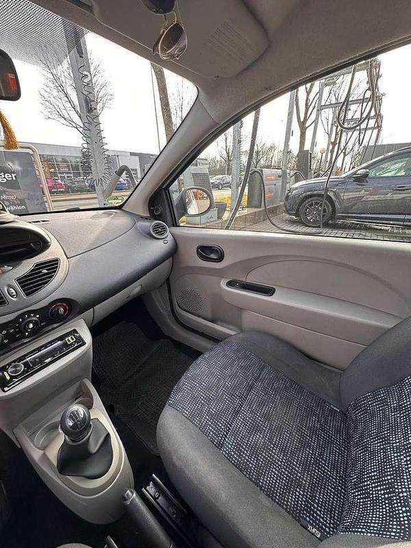 Gebraucht Renault Twingo Expression 58 PS (42 kW) 2009 Weiß Kleinwagen