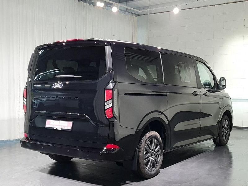Neu Ford Tourneo Titanium 170 PS (125 kW) 2026 Agateblack met. Van / Kleinbus