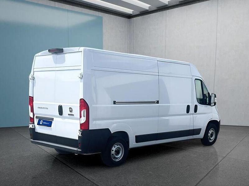 Gebraucht Fiat Ducato 140 PS (102 kW) 2023 Weiß Van