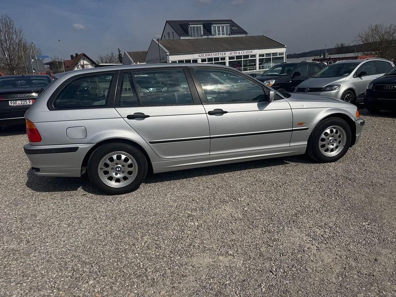 Gebraucht BMW 318 118 PS (86 kW) 2001 Silber Kombi