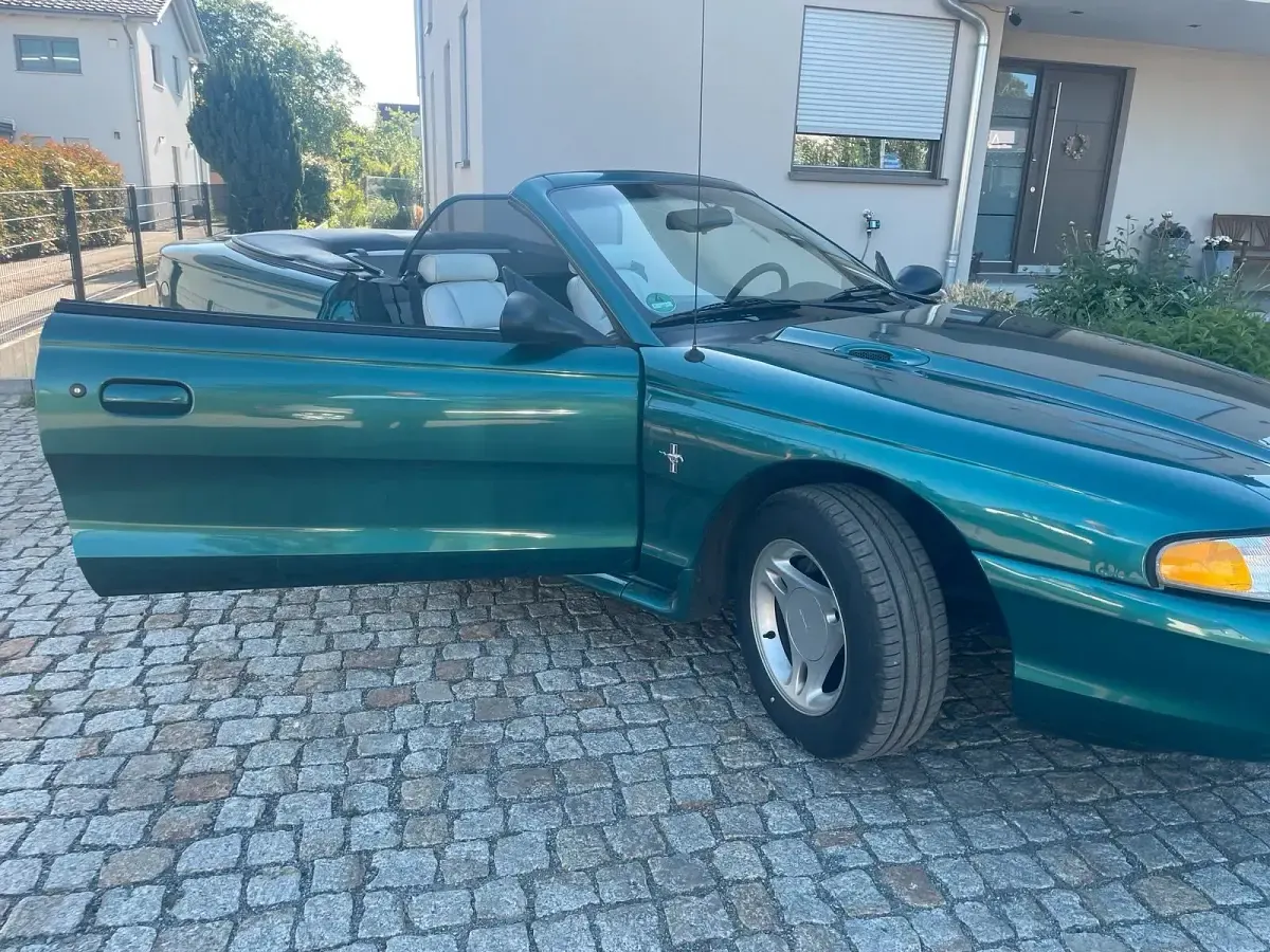 Gebraucht Ford Mustang Convertible 147 PS (108 kW) 1996 Grün Cabrio