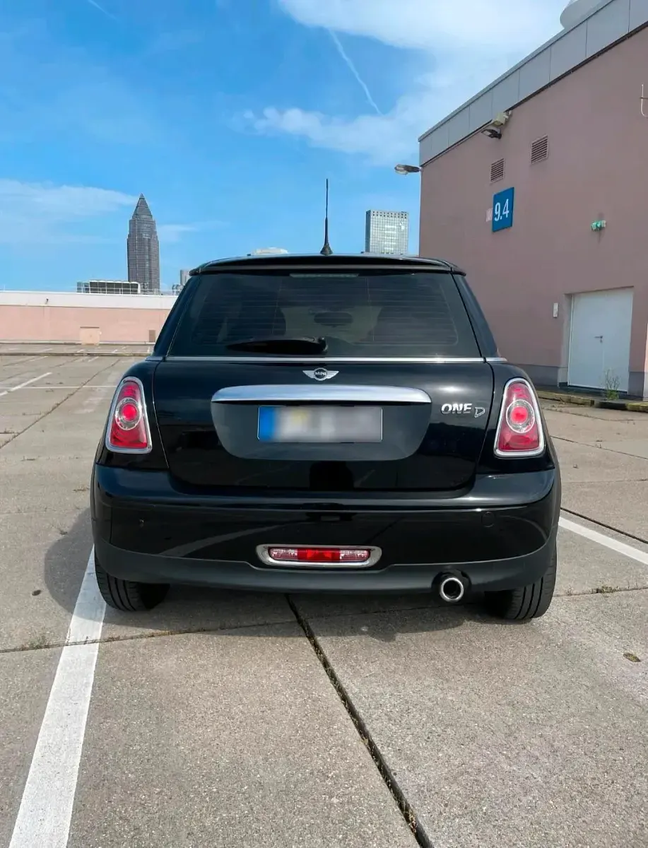 Gebraucht Mini ONE 90 PS (66 kW) 2011 Schwarz Kleinwagen