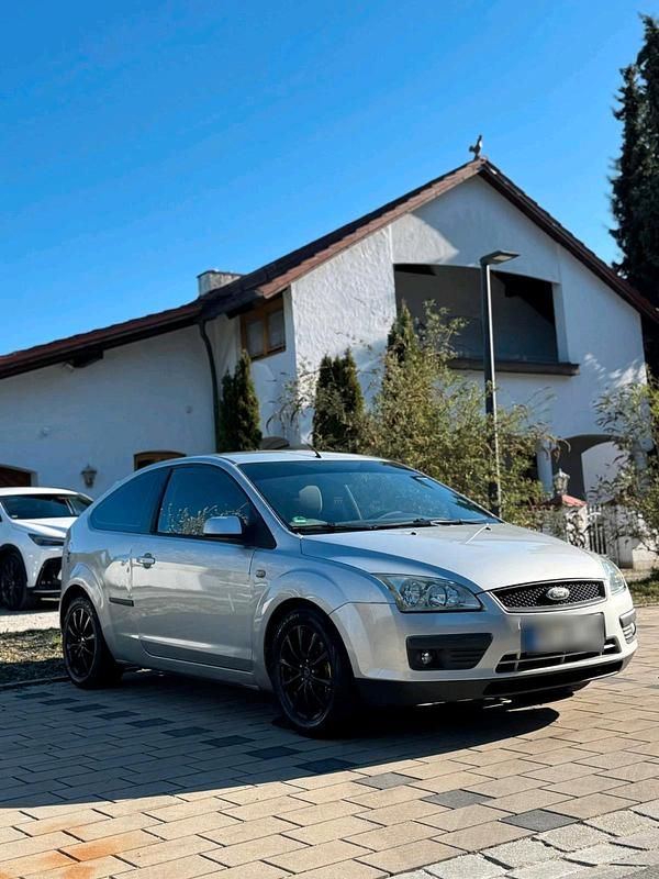Second-hand Ford Focus 109 CP (80 kW) 2007 Gri Coupe