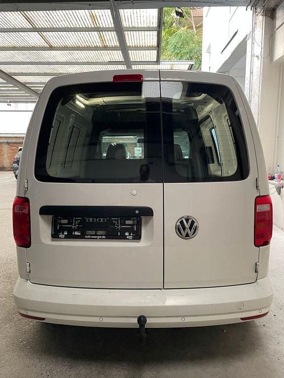 Gebraucht VW Caddy 102 PS (75 kW) 2016 Weiß Van / Kleinbus