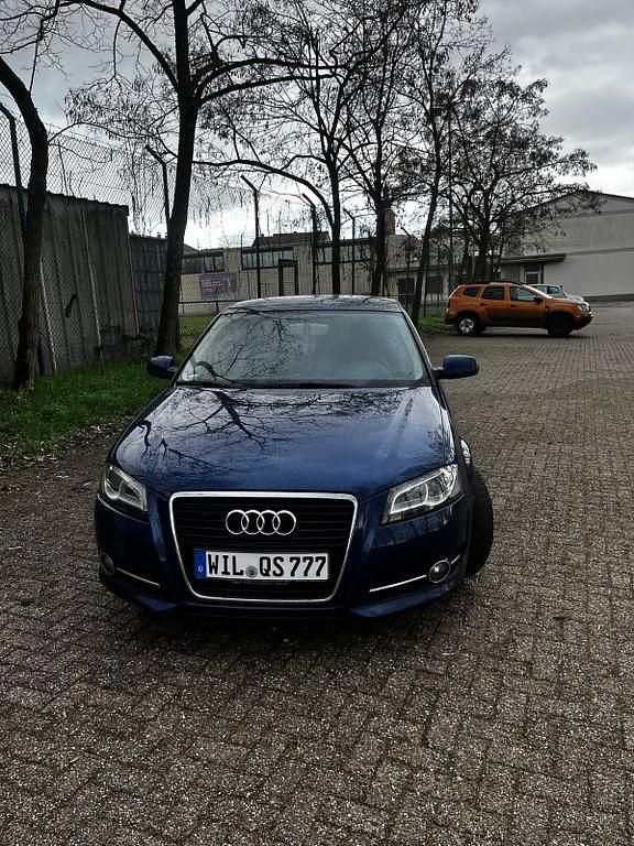 Gebraucht Audi A3 Ambition 140 PS (102 kW) 2011 Blau Kleinwagen