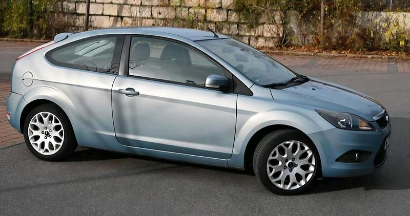 Gebraucht Ford Focus 116 PS (85 kW) 2009 Blau Coupé