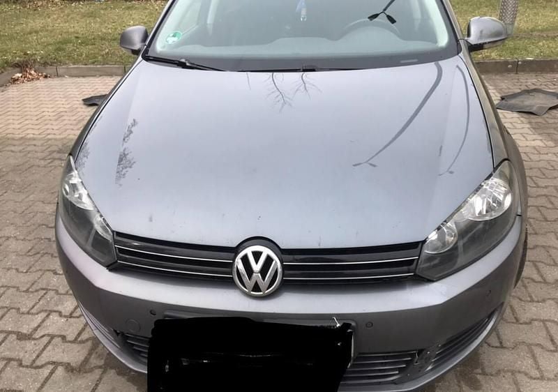 Gebraucht VW Golf VI 140 PS (102 kW) 2011 Silber Kleinwagen