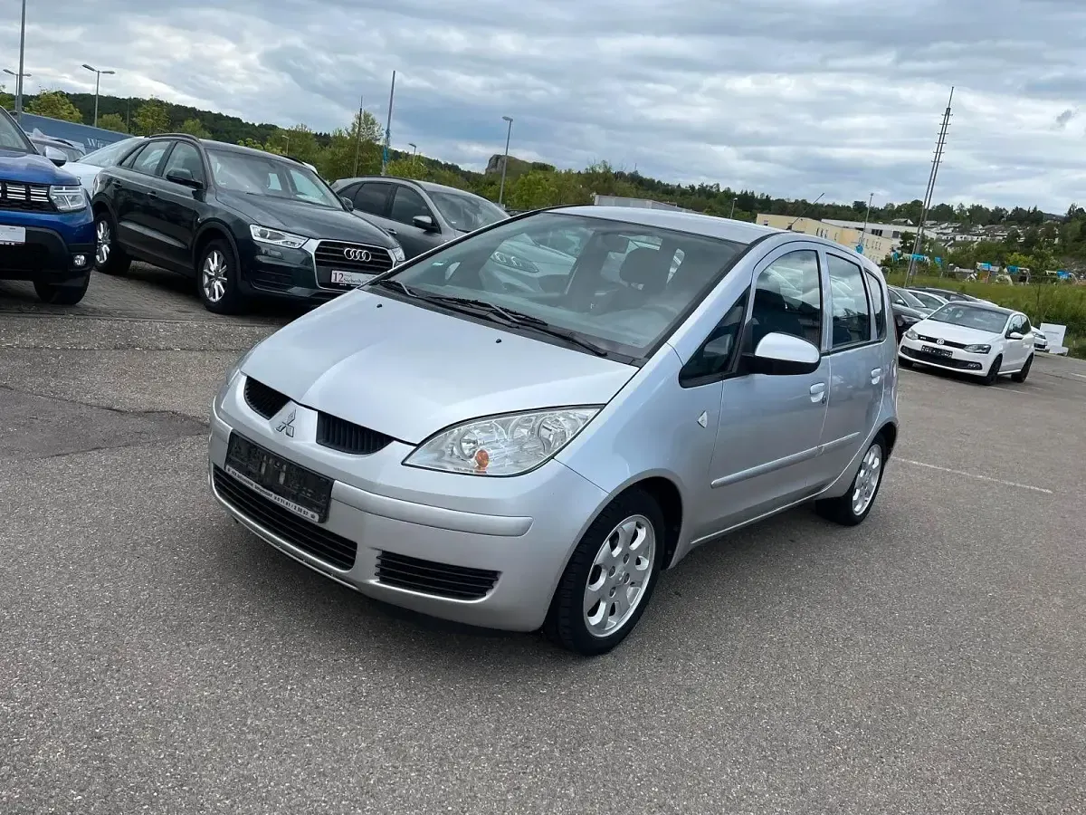 Gebraucht Mitsubishi Colt Invite 95 PS (69 kW) 2006 Silber Kleinwagen