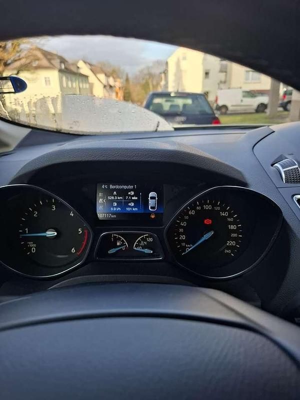 Silber Gebraucht 2015 Ford C-MAX Titanium Van / Kleinbus | 8.450 € (Superpreis) - Bild 1/4