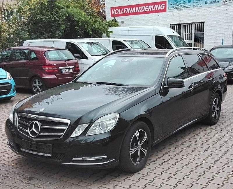 Gebraucht Mercedes E200 136 PS (100 kW) 2012 Schwarz Kombi
