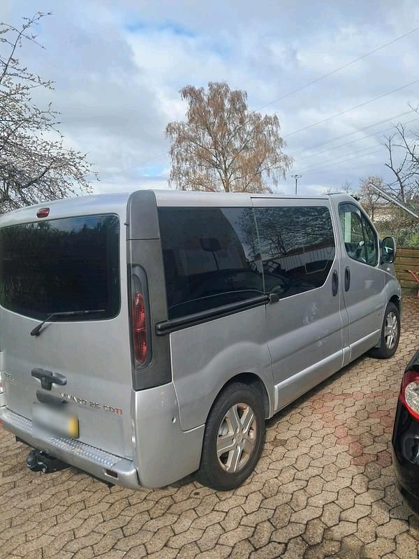 Gebraucht Opel Vivaro 135 PS (99 kW) 2005 Grau Van / Kleinbus