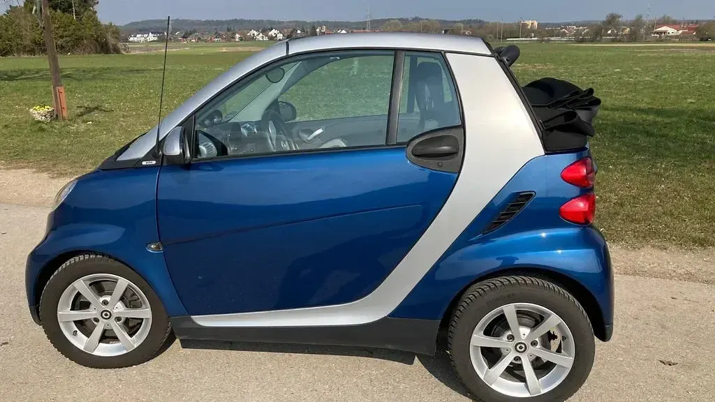 Używany Smart ForTwo Cabrio Pulse 71 KM (52 kW) 2011 Niebieski Kabriolet