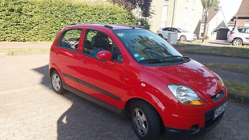 Gebraucht Chevrolet Matiz 67 PS (49 kW) 2010 Rot Kleinwagen