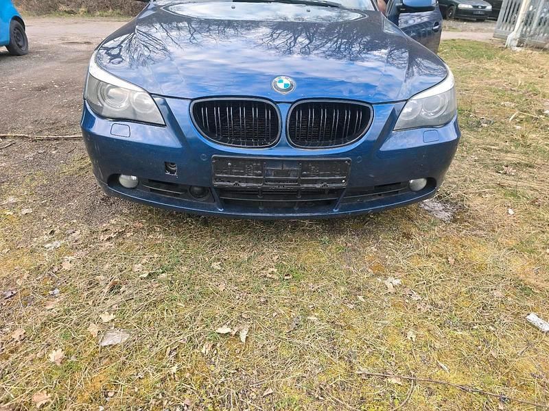 Gebraucht BMW 525 183 PS (134 kW) 2005 Blau Kombi