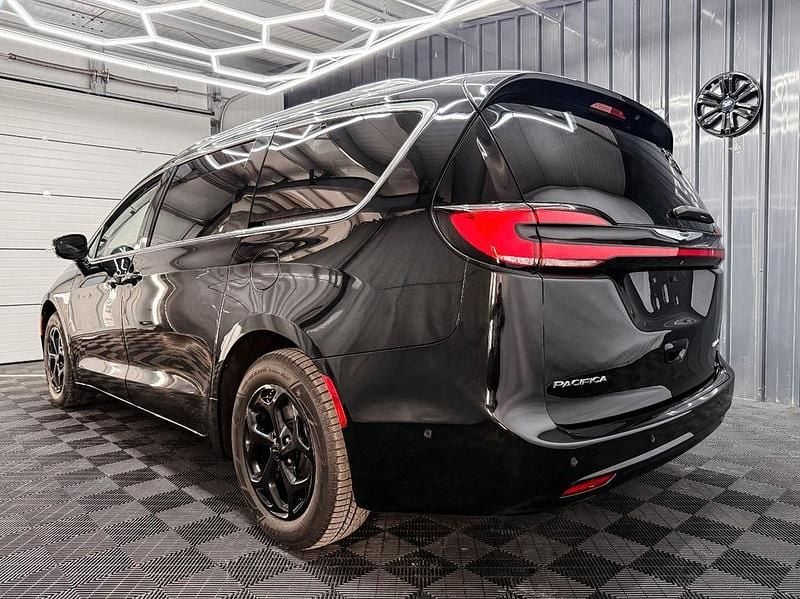 Gebraucht Chrysler Pacifica Limited 291 PS (214 kW) 2024 Schwarz Van